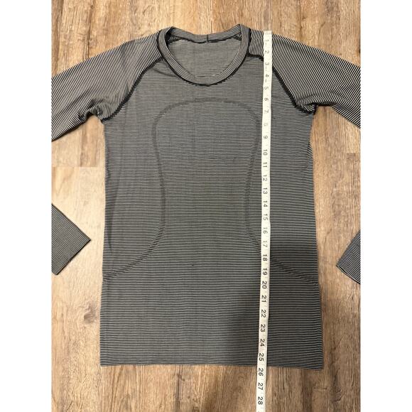 Lululemon Women’s Swiftly Tech Long Sleeve Crew Size 8 - Picture 7 of 9